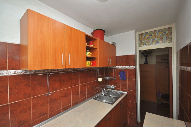 Drumul Taberei 300 m metrou Valea Ialomitei etaj 2, decomandata, anvelopat